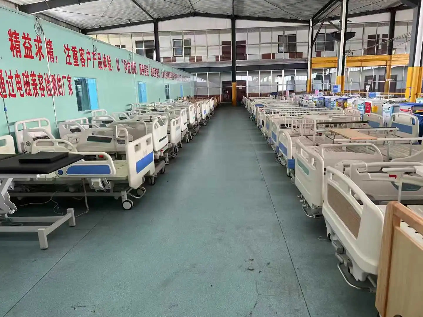 Single Crank Manual Medical Bed